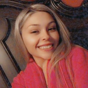 Meet your Posher, Valorie